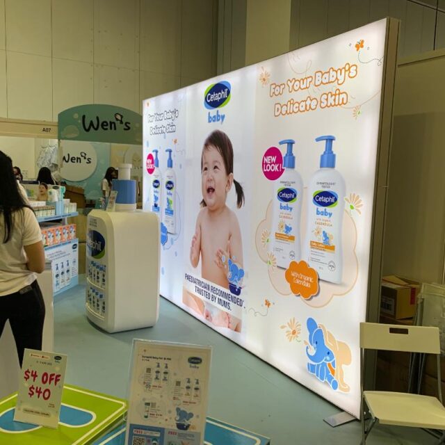 Lightbox photo 4
