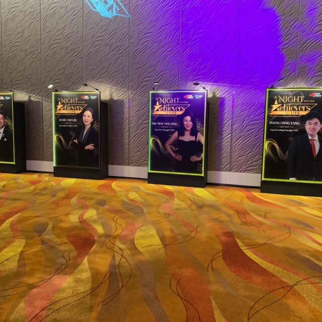 Maxpoles (Standees)