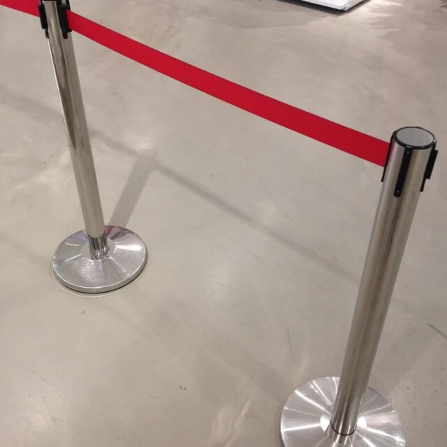 Q Poles (Retractable)