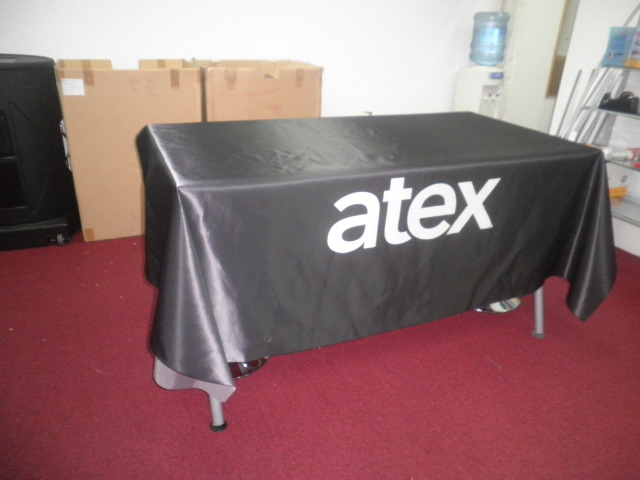 Table Cloth & Runner photo 2